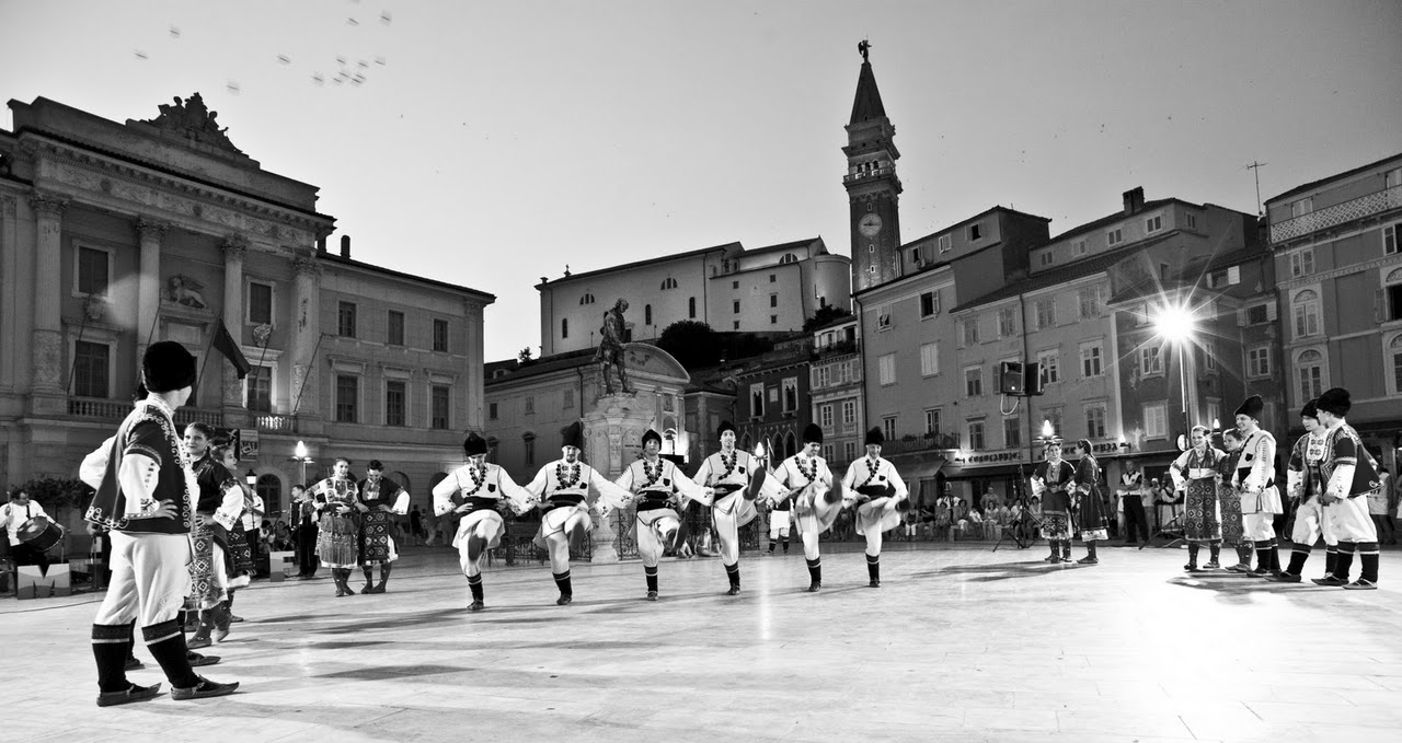 File:Mediterranean International Folklore Festival 2010 Performance Photo Boris Šušmak.jpg
