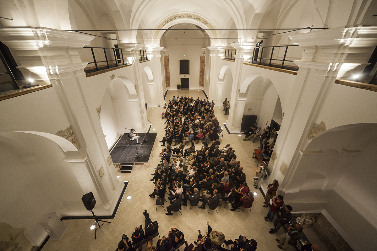 Festival Maribor 2015 Joseph Tawadros at Minorite Church.jpg