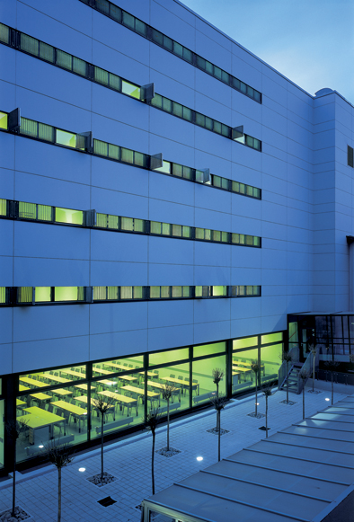 File:Faculty of Electrical Engineering and Computer Science University of Maribor - 04.jpg
