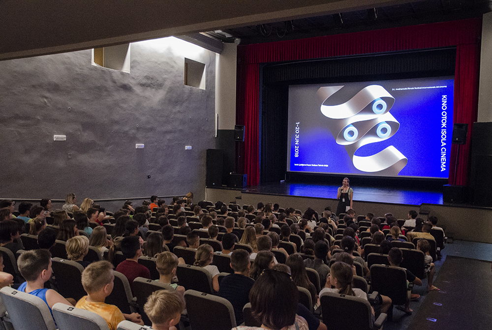 File:Kino Otok - Isola Cinema Festival 2018 Screening of the Submarine section.jpg