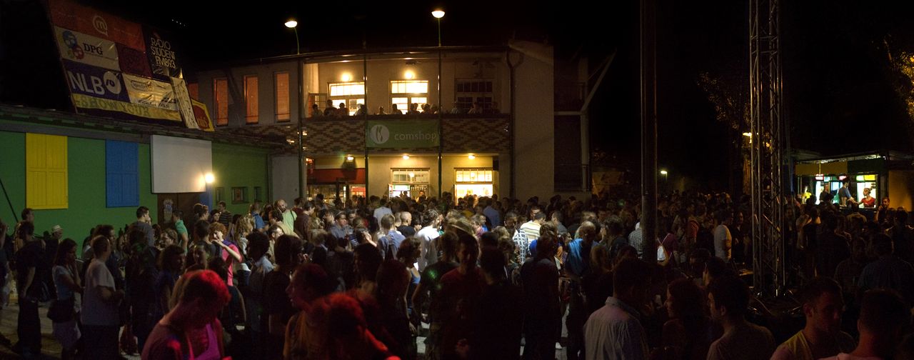 File:Trnfest Festival 2011 the crowd Photo DK (2).jpg