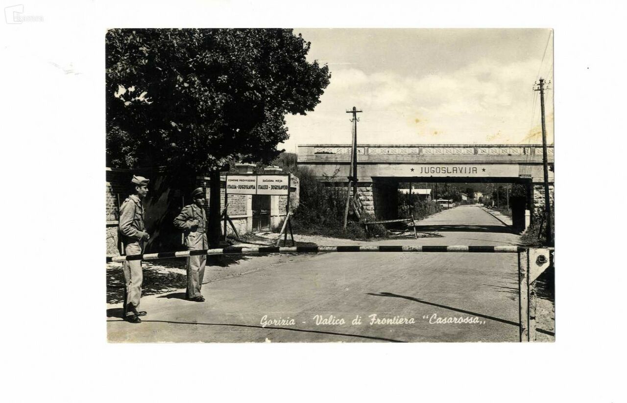 Border crossing in Rožna Dolina 2016 France Bevk Public Library Nova Gorica.jpg
