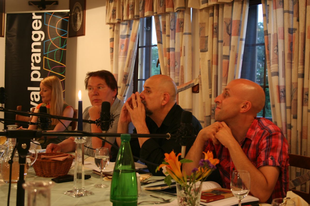 File:Pranger Festival 2011 Discussion Photo Matej Meza.JPG