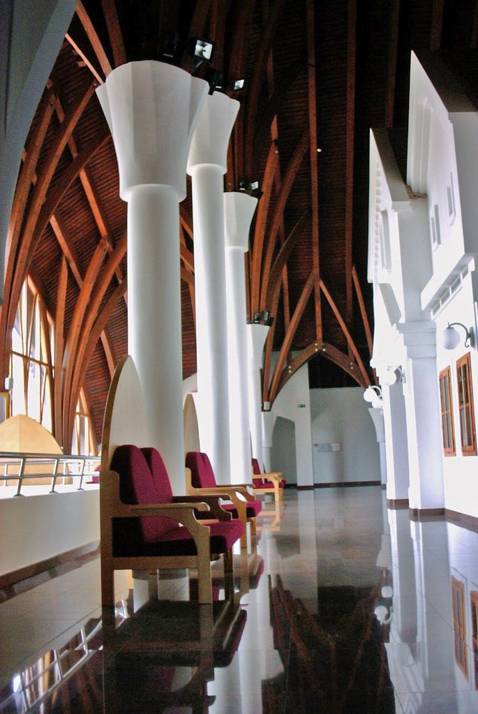 File:Lendava-Lendva Cultural Centre Interior Photo Peter Orban.jpg