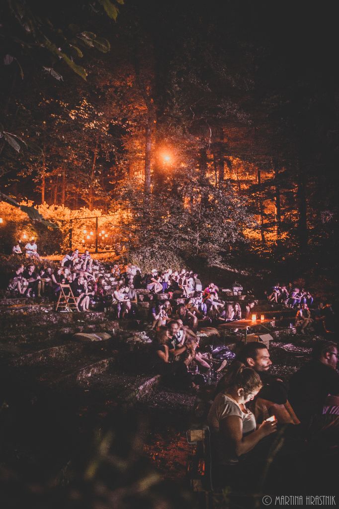 File:Beached Whale Festival 2016 audience Photo Martina Hrastnik.jpg
