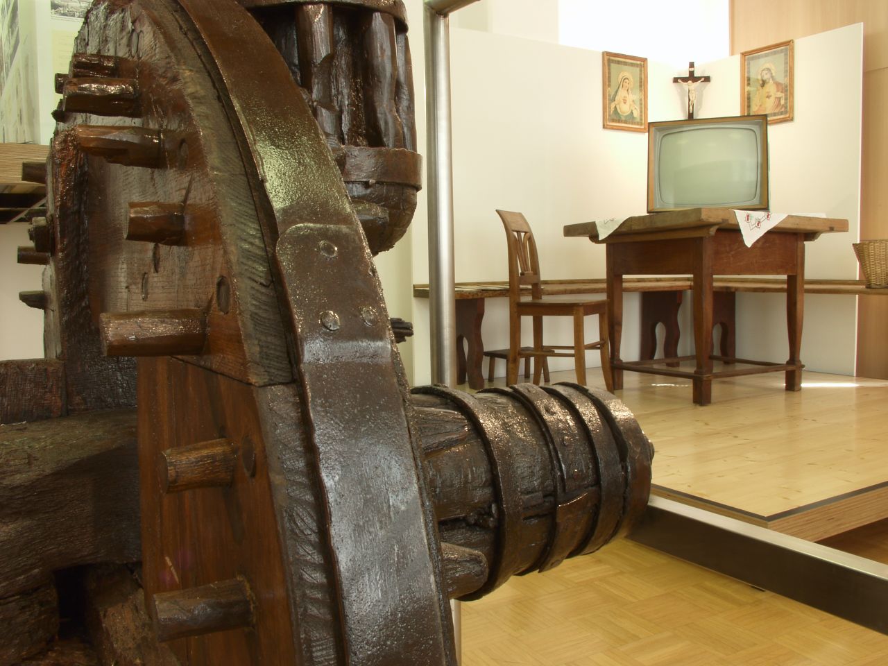Cerkno Museum 2004 Permanent exhibition 02.jpg