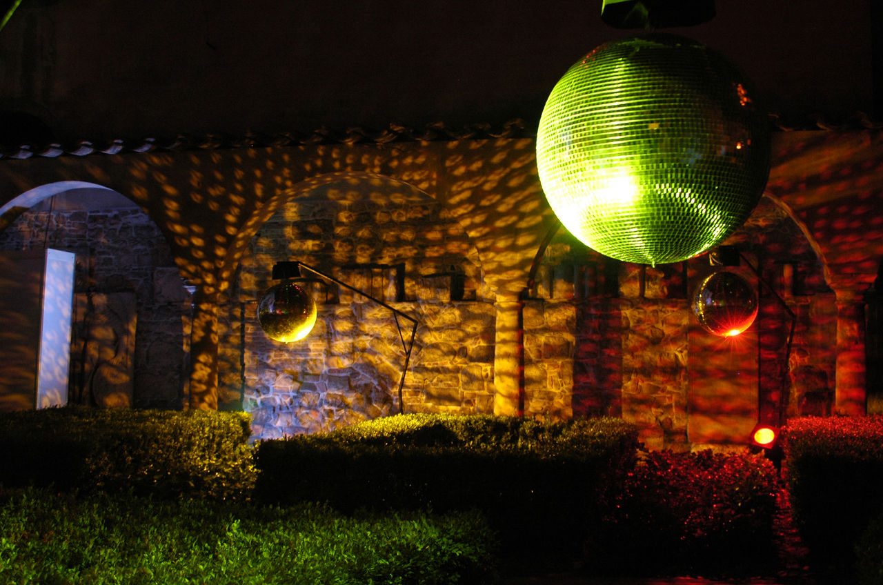 File:Lighting Guerrilla 2008 Marjeta Zupancic The Secret Garden.jpg