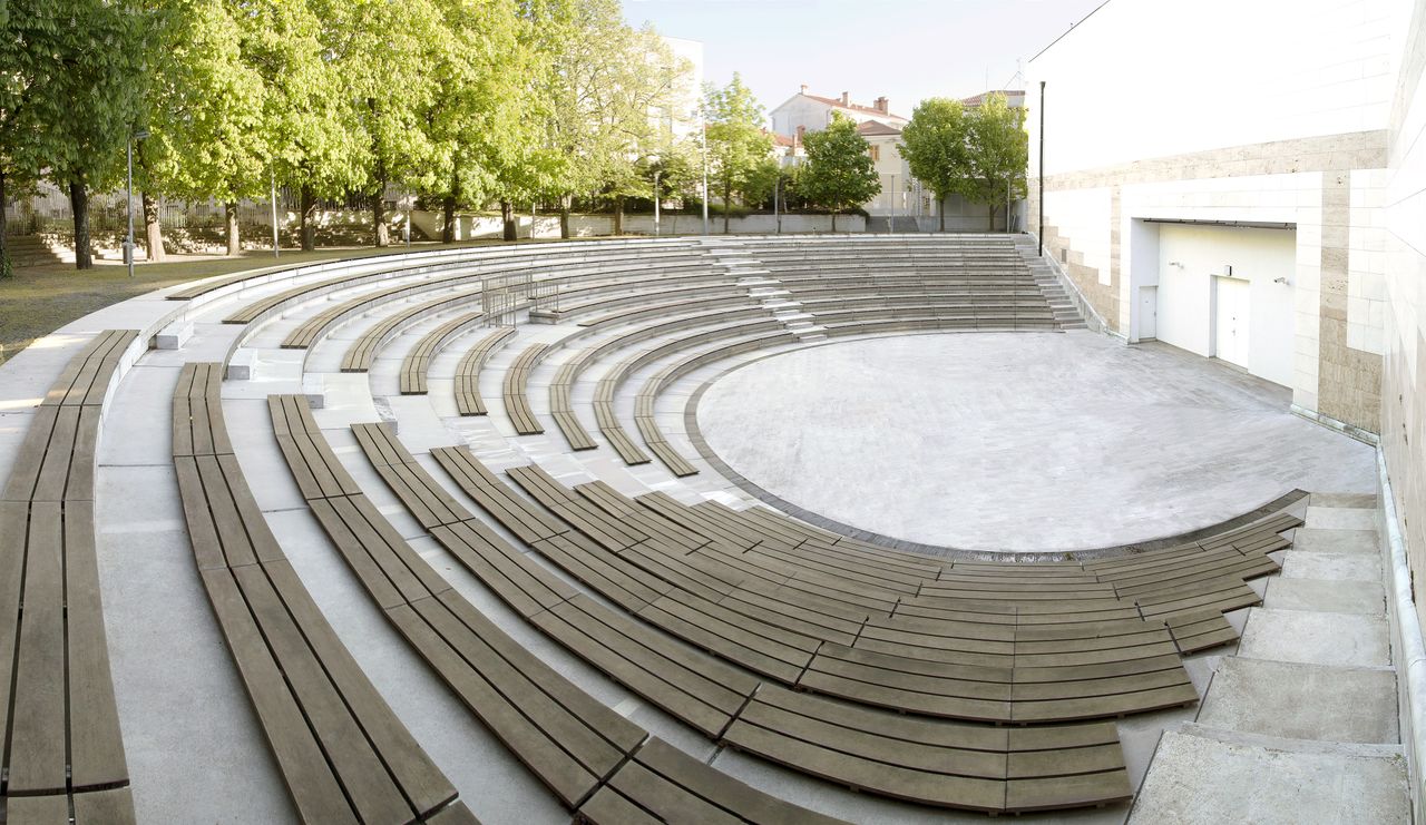 Kosovel Culture House Sežana 2014 Summer amfitheatre.jpg