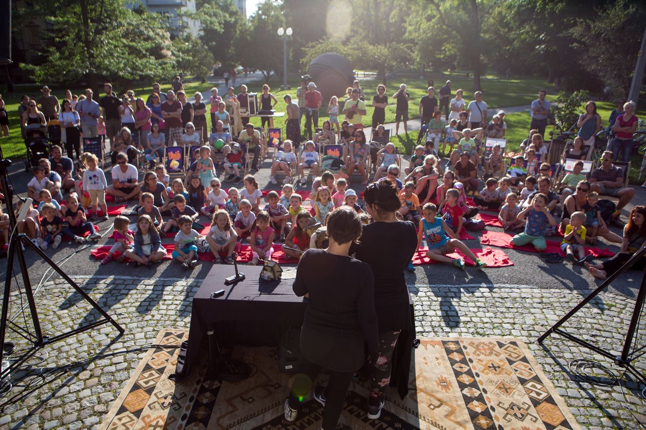 File:Summer Puppet Pier Festival 2019 Audience Photo Bostjan Lah.jpg