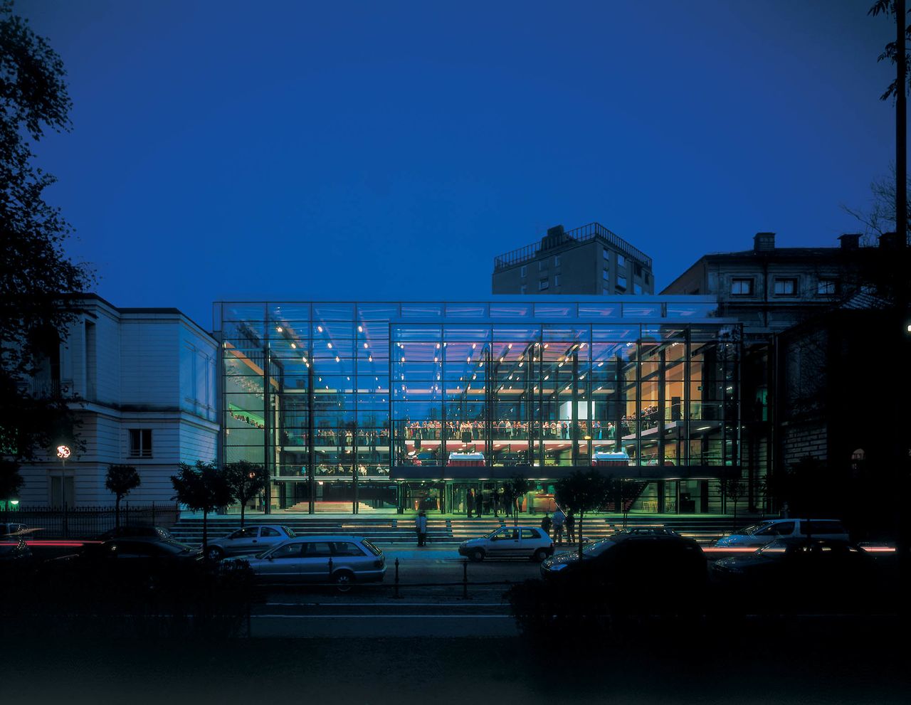 File:SADAR + VUGA Architects 2001 Central part of the National Gallery.jpg