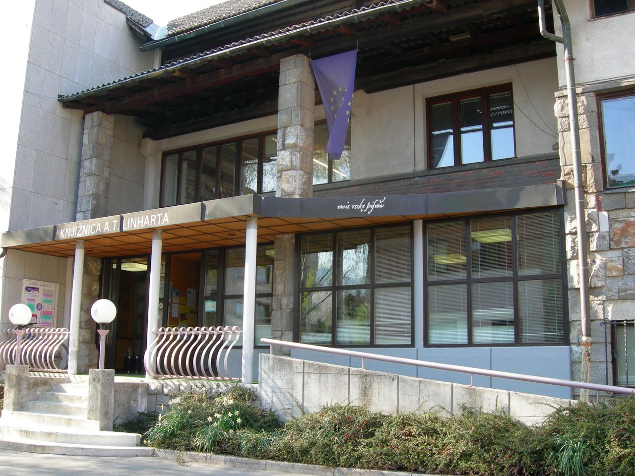 Anton Tomaz Linhart Library Radovljica 01.JPG