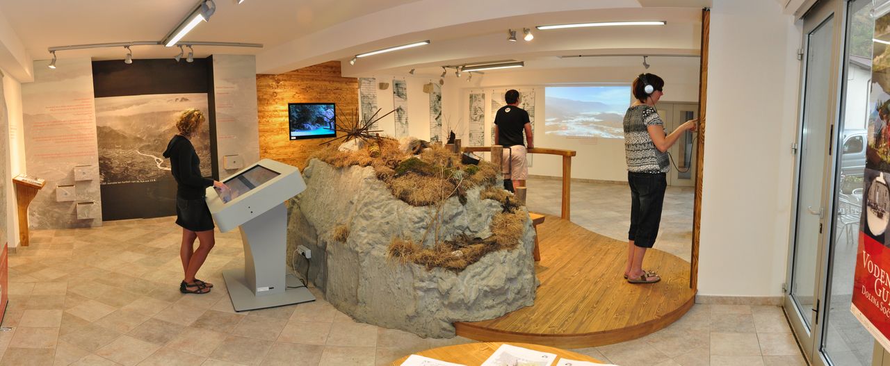 File:Walk of Peace 2012 Interactive installation Photo Jernej Bric.jpg