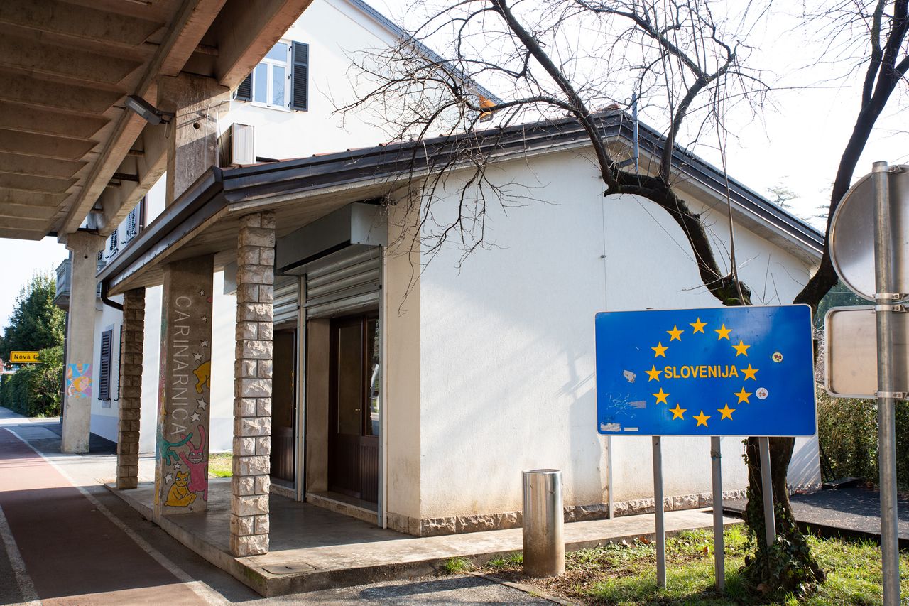 File:Carinarnica 2021 exterior Photo Kaja Brezocnik (3).jpg