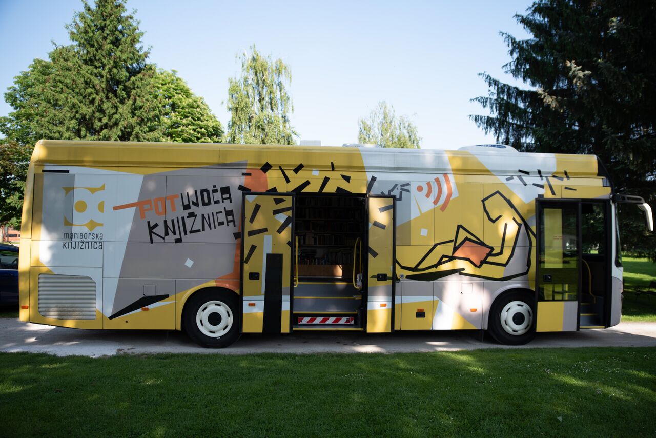 File:Maribor Public Library 2023 Bibliobus Photo A. Sopinger.jpg