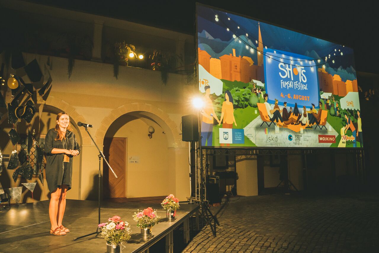 File:Shots International Short Film Festival 2022 festival presentation Photo Nika Holcl.jpg