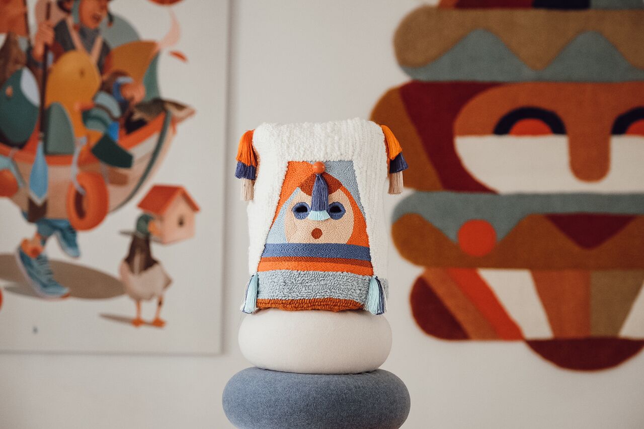 File:Biennial of Textile Art BIEN 2023 wool and faces Photo Masa Pirc.jpeg