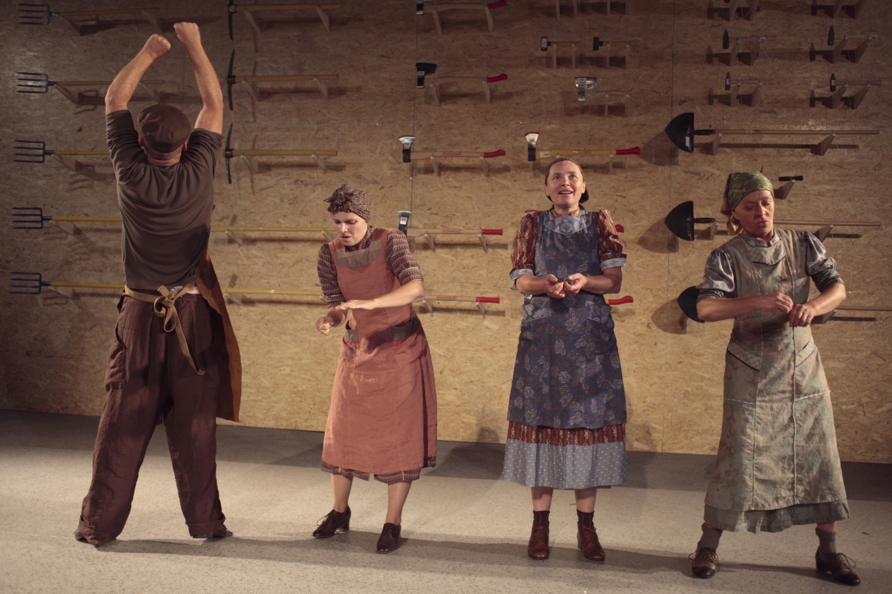 File:Preseren Theatre Kranj 2010 Lovske scene s Spodnje Bavarske.JPG