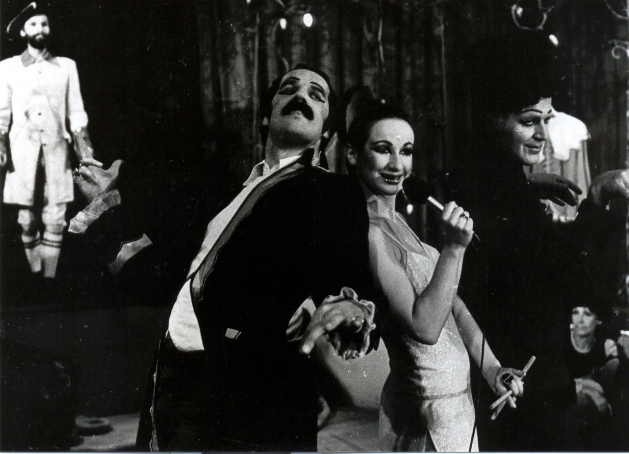 File:Mladinsko Theatre 1975 Zrtve mode bum bum.jpg