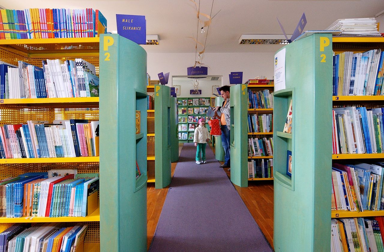 Ivan Potrč Library Ptuj 2010 youth section.jpg