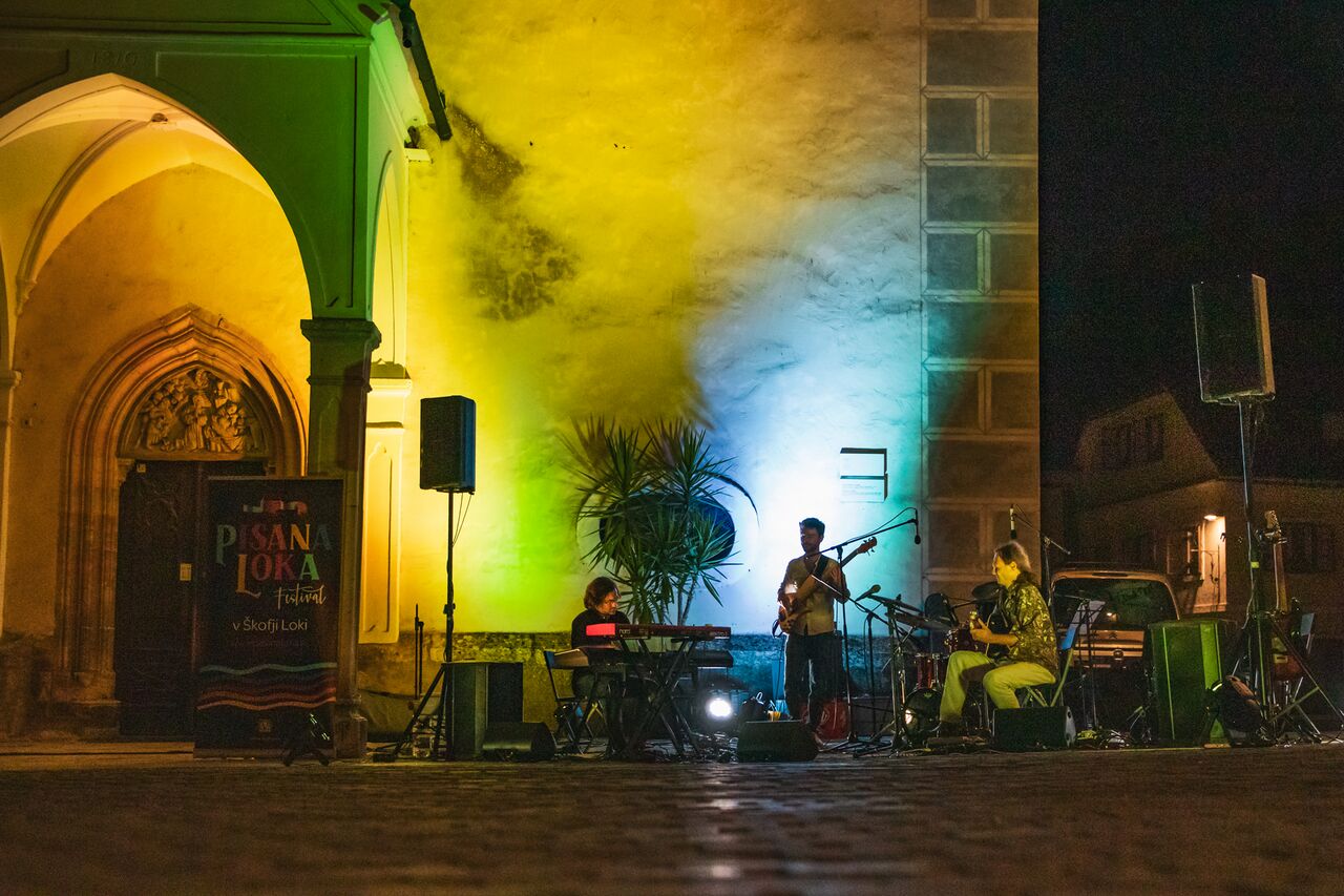 File:Pisana Loka Festival 2022 BorZak and Moonlight Sky Photo Anja Strojan.jpg