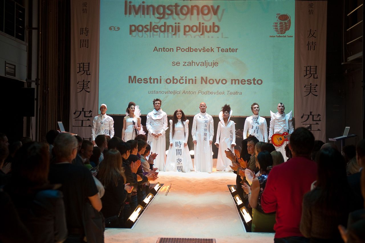 File:Anton Podbevsek Theatre 2010 Zadnji Livingstonov poljub Photo Borut Peterlin (3).jpg