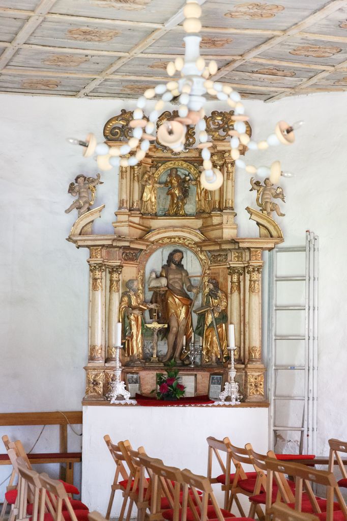 File:Rotunda of Saint John the Baptist in Muta 2019 Altar Photo Kaja Brezocnik.jpg
