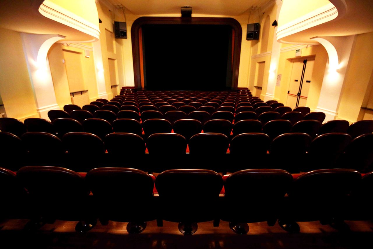 File:Cerknica Culture House 2017 auditorium Photo Ljubo Vukelic.jpg