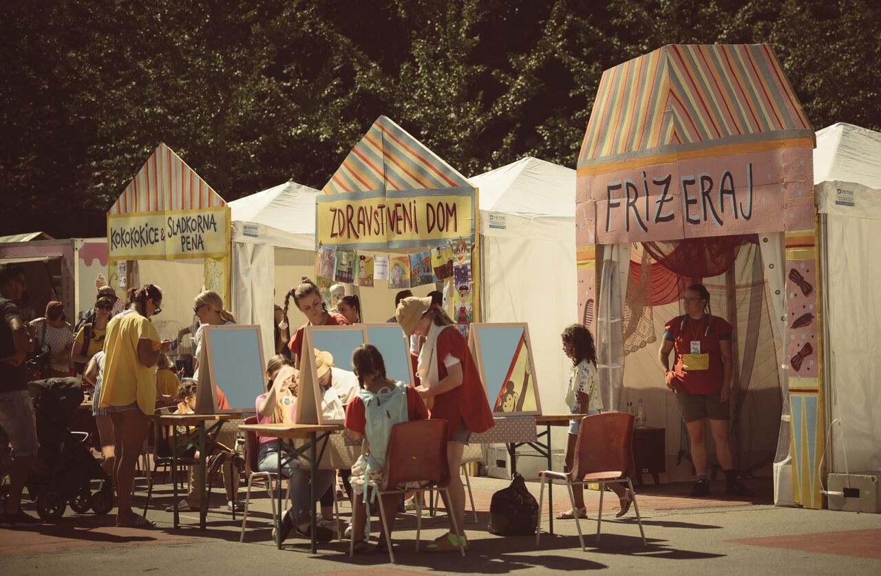 File:Pika's Festival 2023 Beauty salons in Pippi's town Photo Ksenija Mikor.jpg
