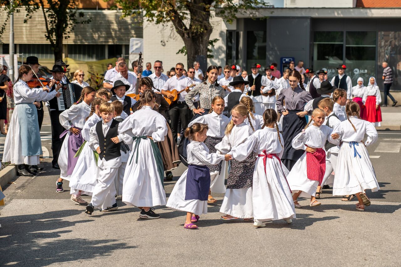 File:International Folklore Festival Beltinci 2023 Young dancers Bostjan Rous.JPG