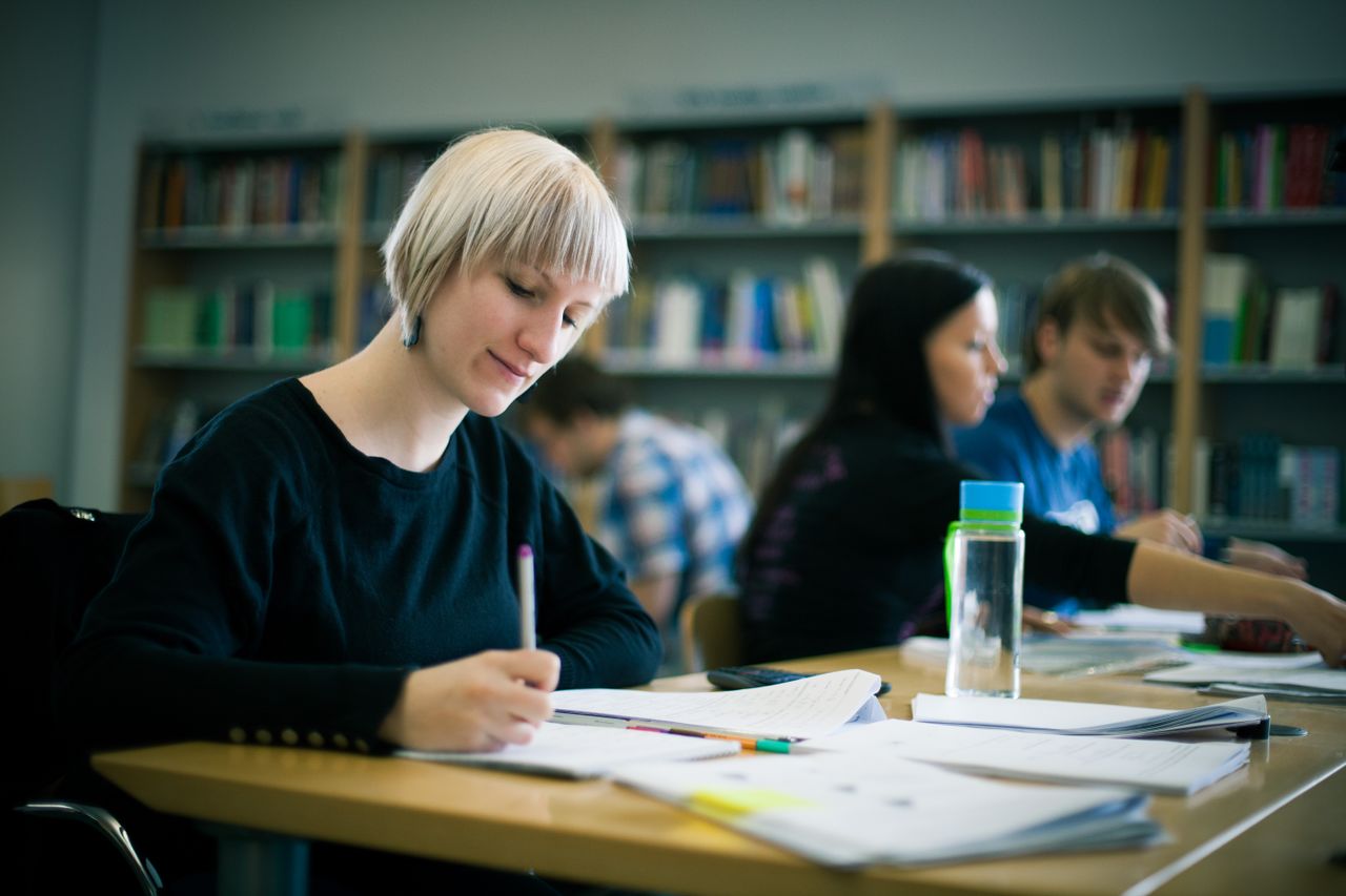 File:Faculty of Social Sciences 2013 Joze Goricar Library Photo Nejc Lasic (2).jpg