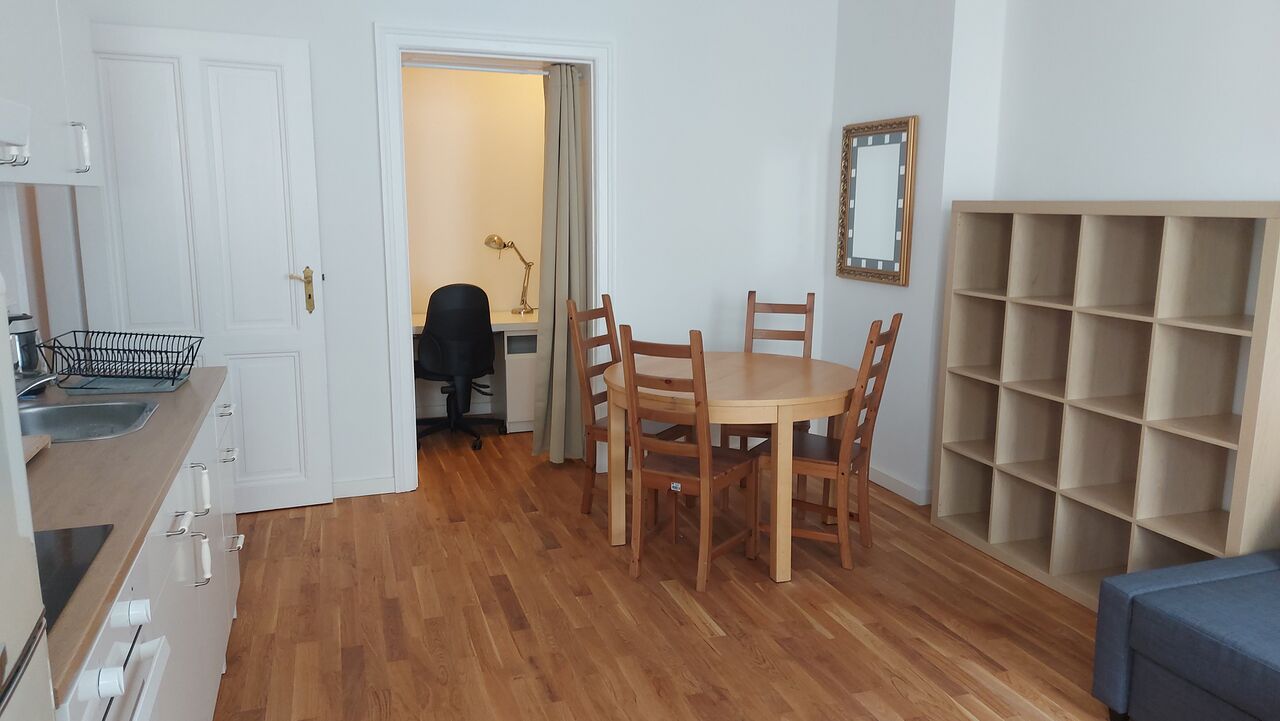 File:Slovene Arts & Culture Residency Berlin 2022 living room back.jpg