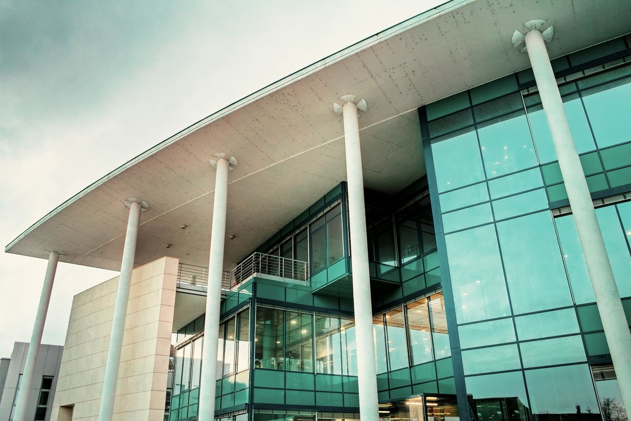 Murska Sobota Regional and Study Library 2009.jpg