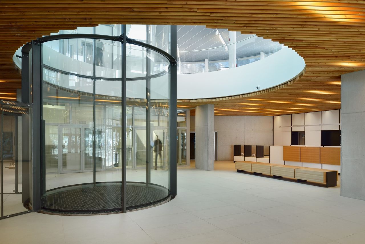 File:STVAR architects 2016 Nordic Centre Planica pavilion interior 2.jpg
