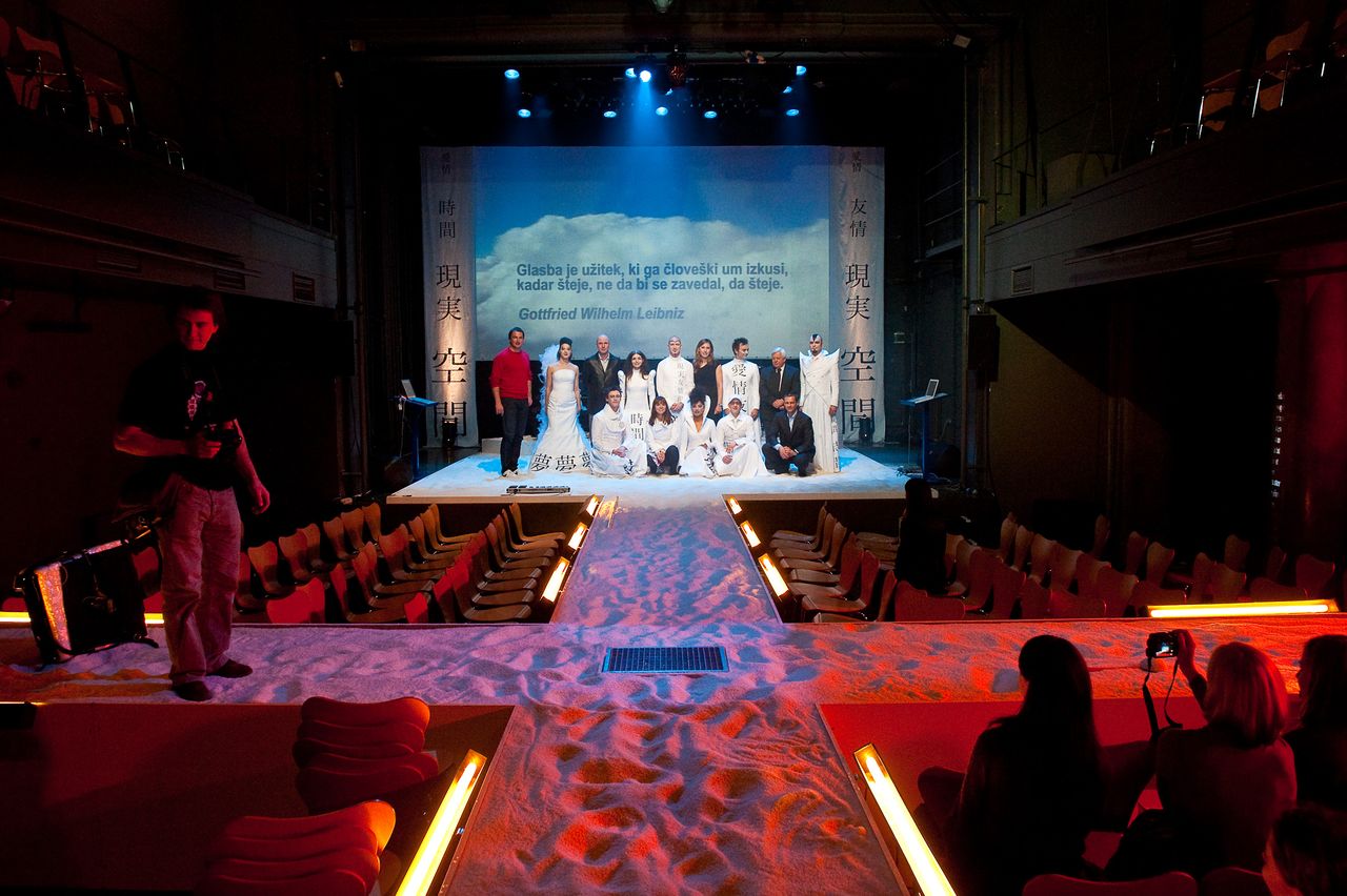 File:Anton Podbevsek Theatre 2010 Zadnji Livingstonov poljub Photo Borut Peterlin (2).jpg