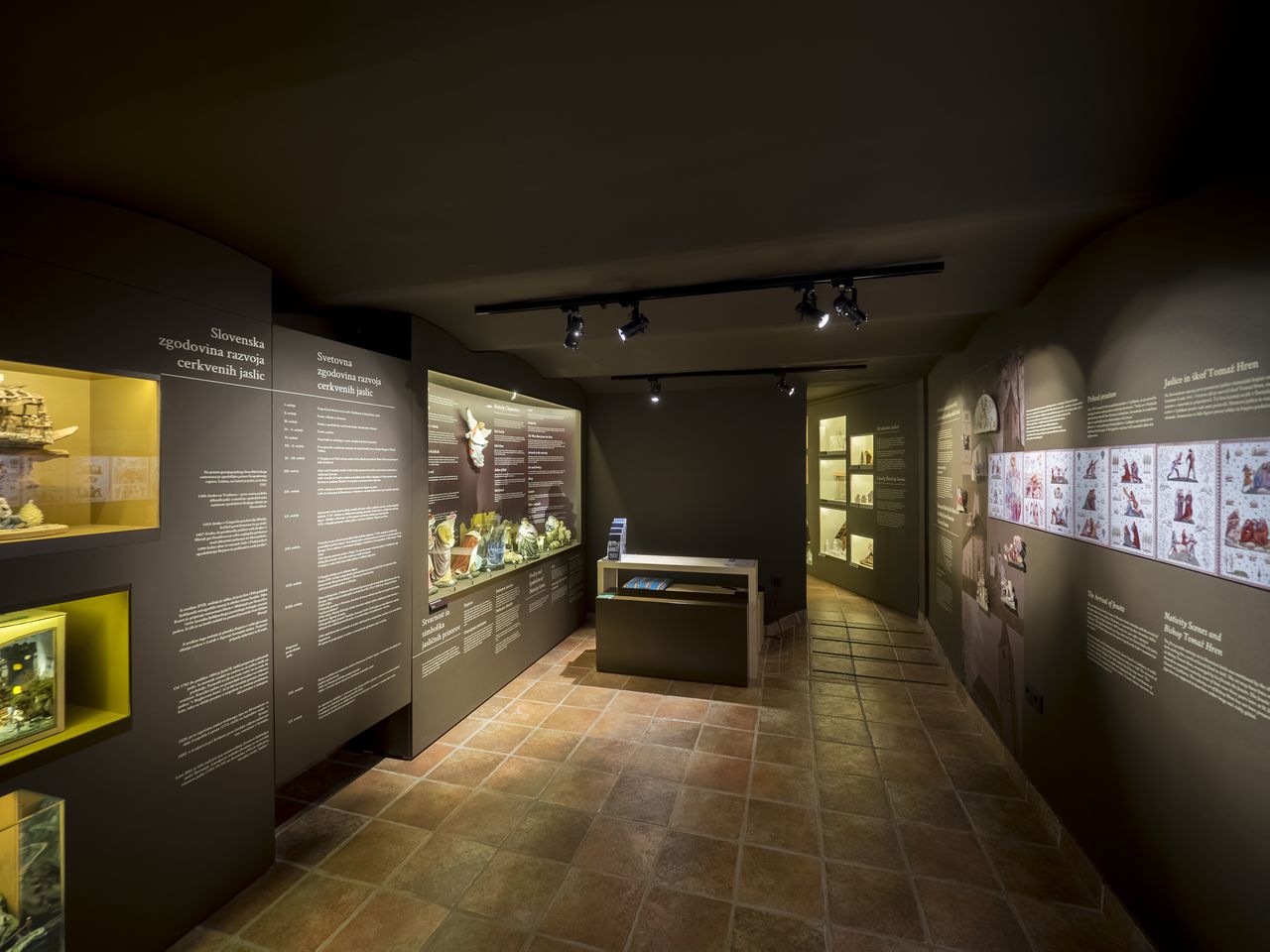 File:Nativity Museum Brezje 2017 Nativity characters Photo Klemen Kunaver.jpg