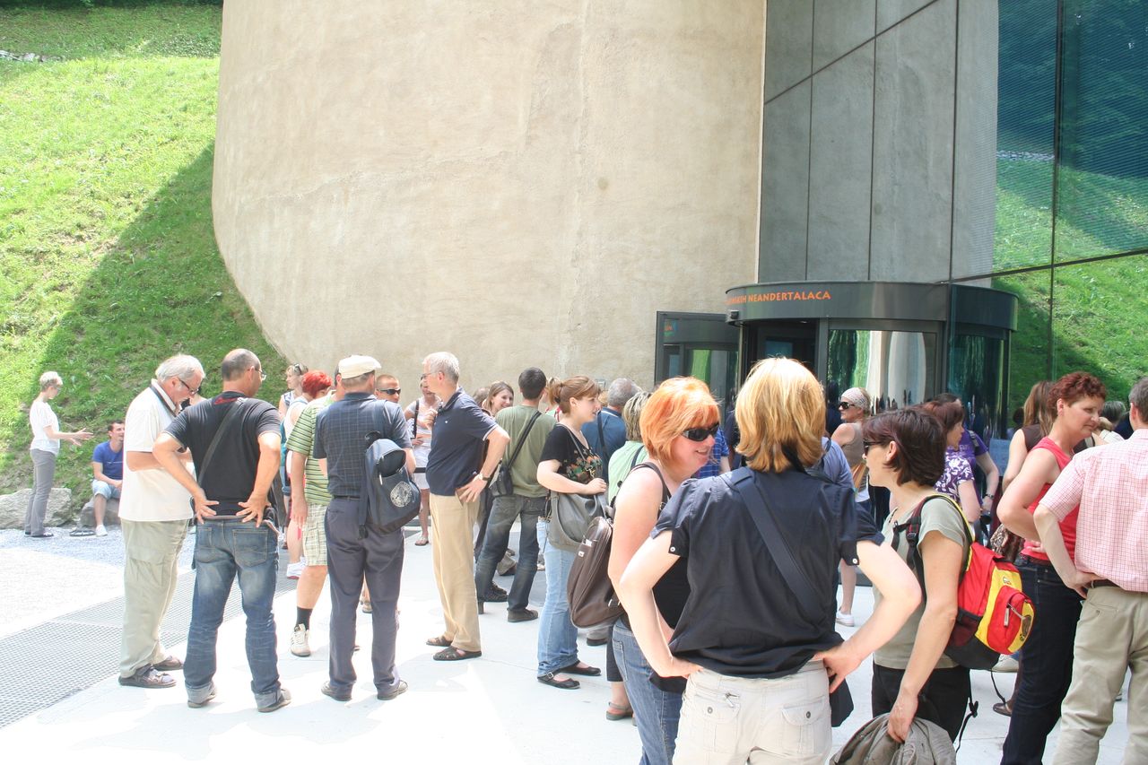 File:Archival Association of Slovenia 2011 Excursion Photo AAS Archive.JPG