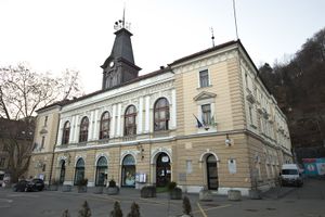 <!--LINK'" 0:10-->, 2012
