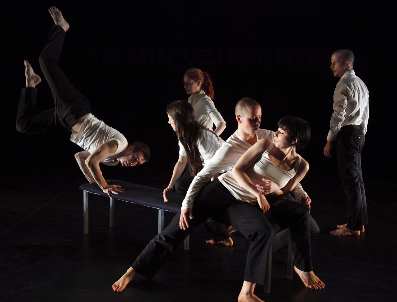 File:EnKnapGroup 2010 Beware Dance Photo Miha Fras.jpg