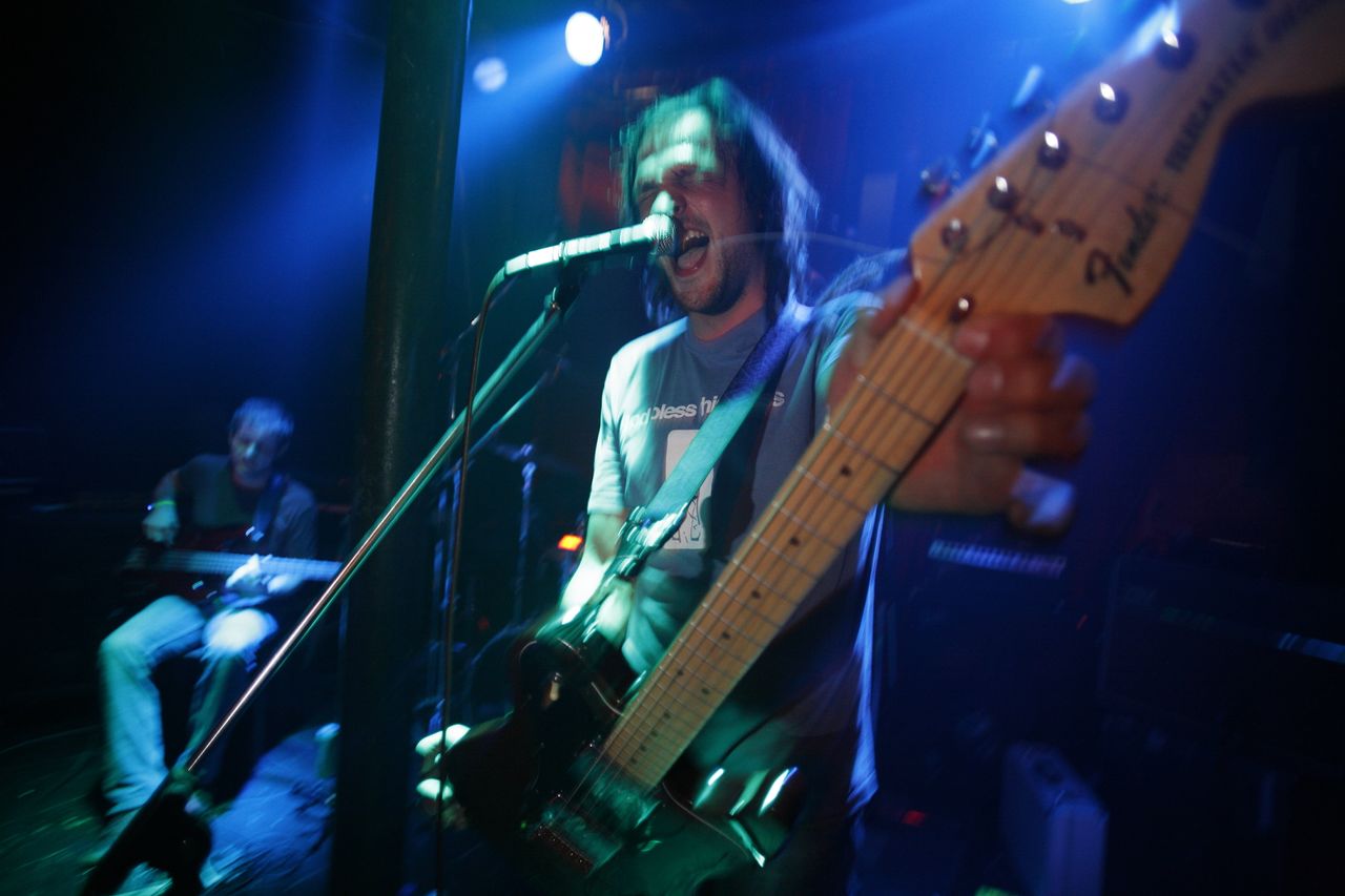 File:Klub Menza pri koritu 2008 Nikki Louder Photo Miha Fras.jpg