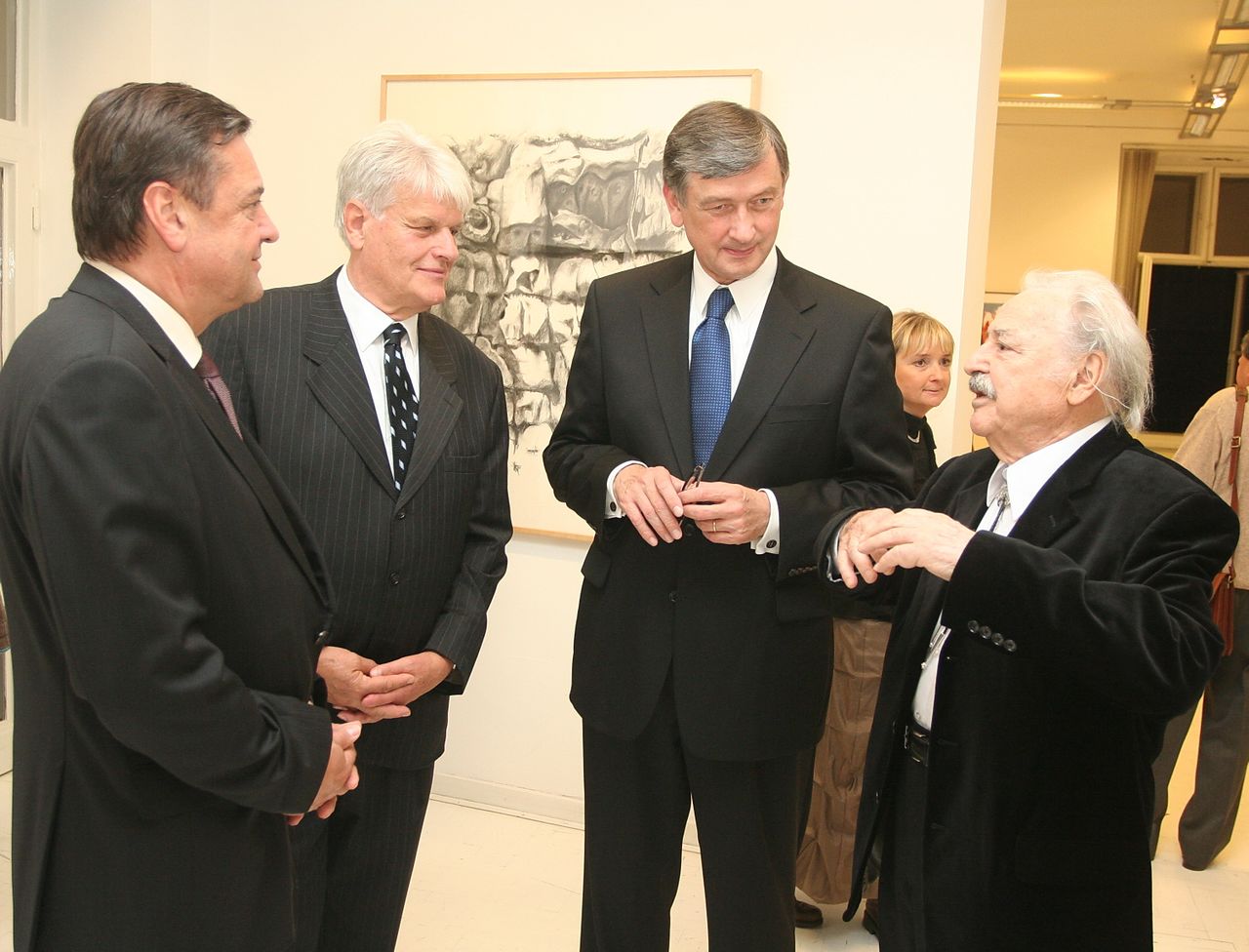 File:City Art Gallery 2008 Bogdan Grom exhibition Photo Nada Mihajlovic.jpg