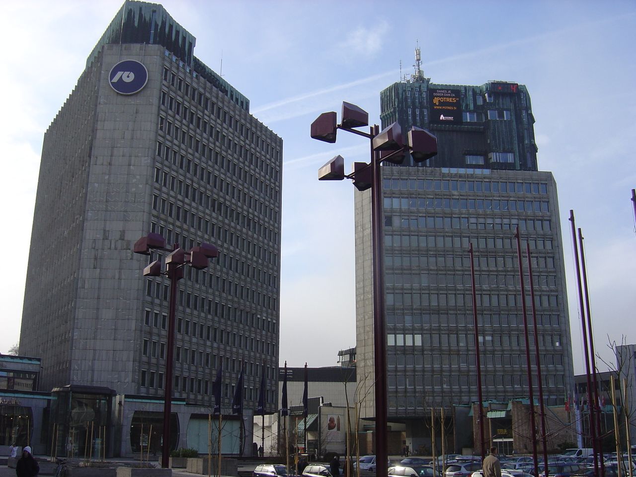 File:TR3 Gallery 2008 the building Photo Husond.JPG