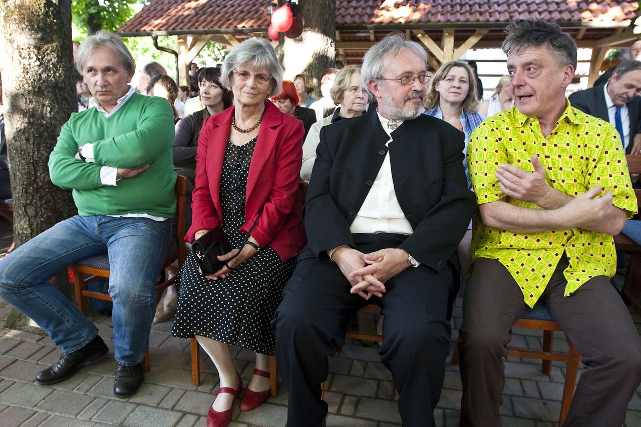 File:Levstik Award 2009 Winners Photo Mediasp.JPG