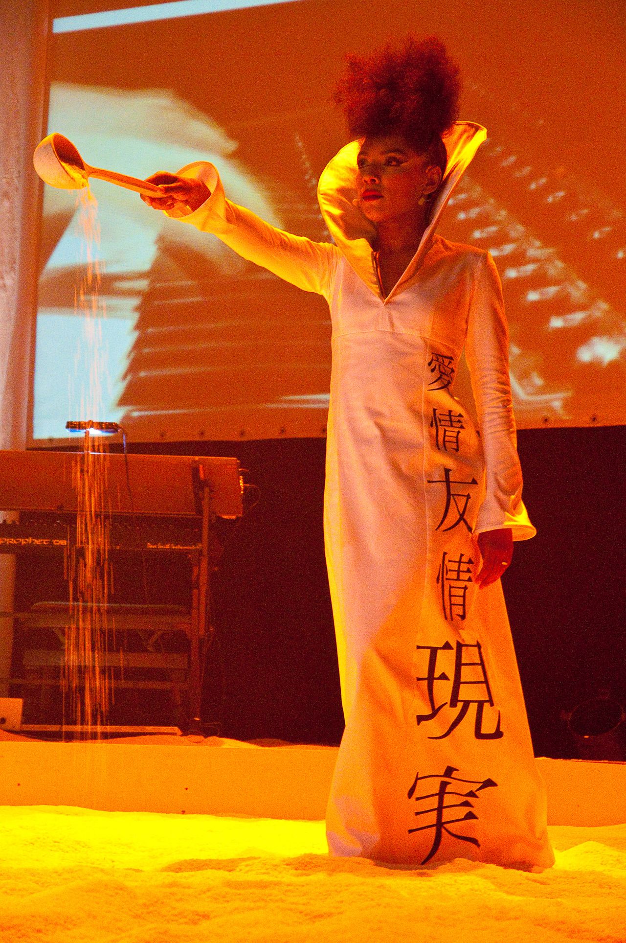 Nana Milcinski - Zadnji Livingstonov poljub - Photo Borut Peterlin.jpg