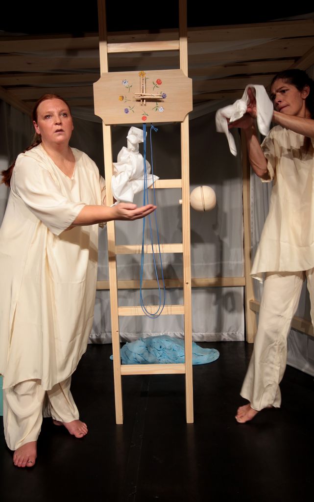 File:Ljubljana Puppet Theatre 2010 Tik tak Photo Nejc Saje.jpg