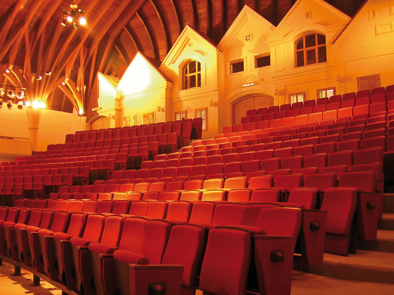 File:Lendava-Lendva Cultural Centre 2004 Interior Photo Anton Vajdic.jpg