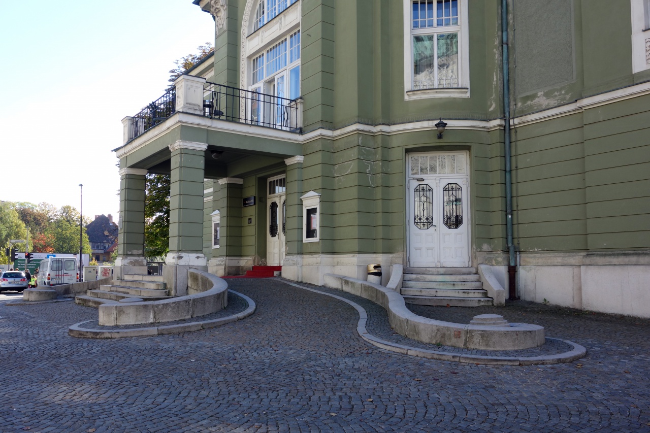 File:Slovene National Theatre Drama Ljubljana 2013 02.jpg