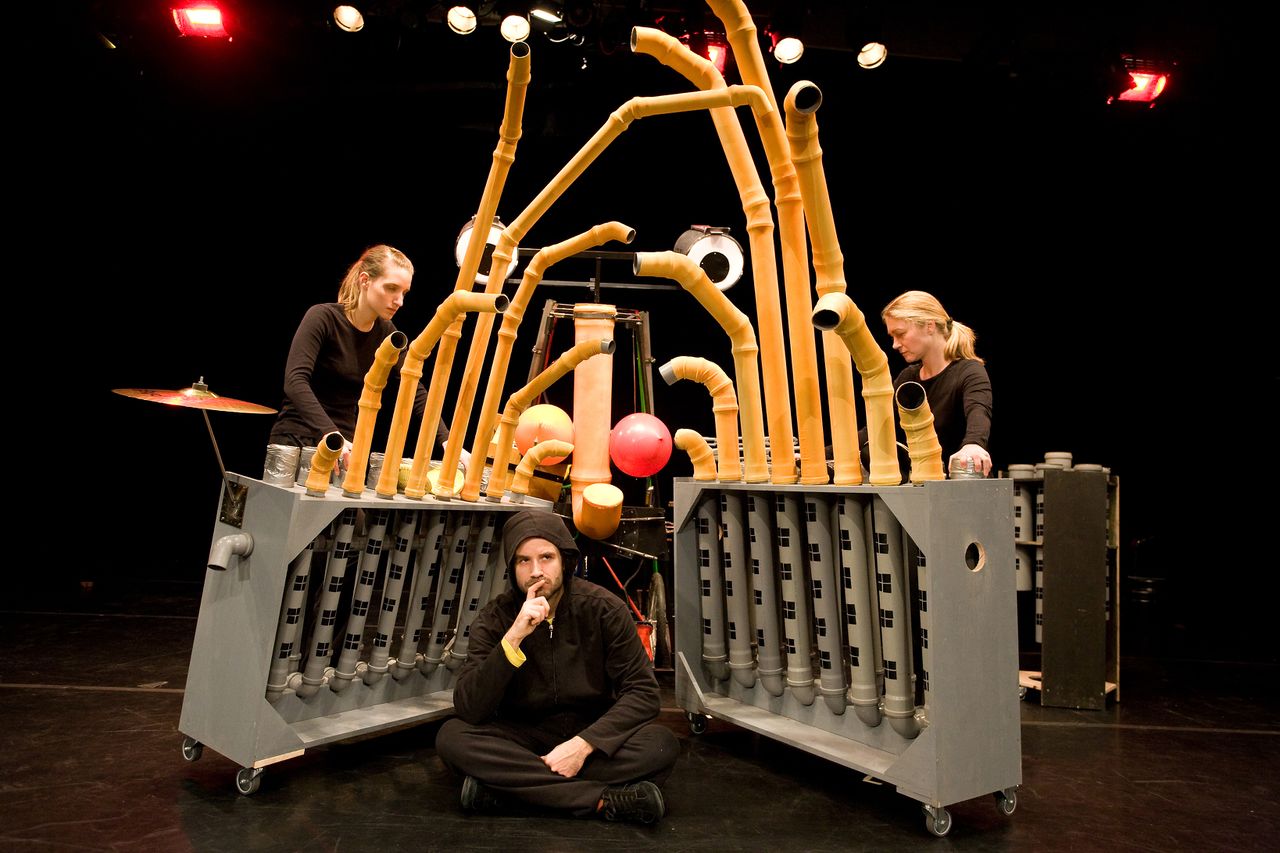 File:Ljubljana Puppet Theatre 2010 Izgubljeni ton Photo Nejc Saje.jpg