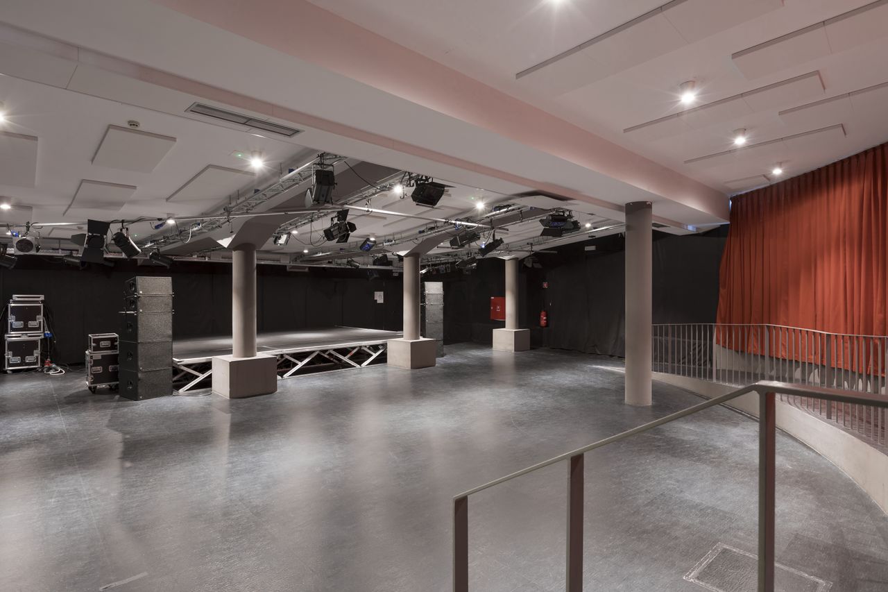 File:Kino Šiška Centre for Urban Culture 207 The samll hall Komuna.jpg