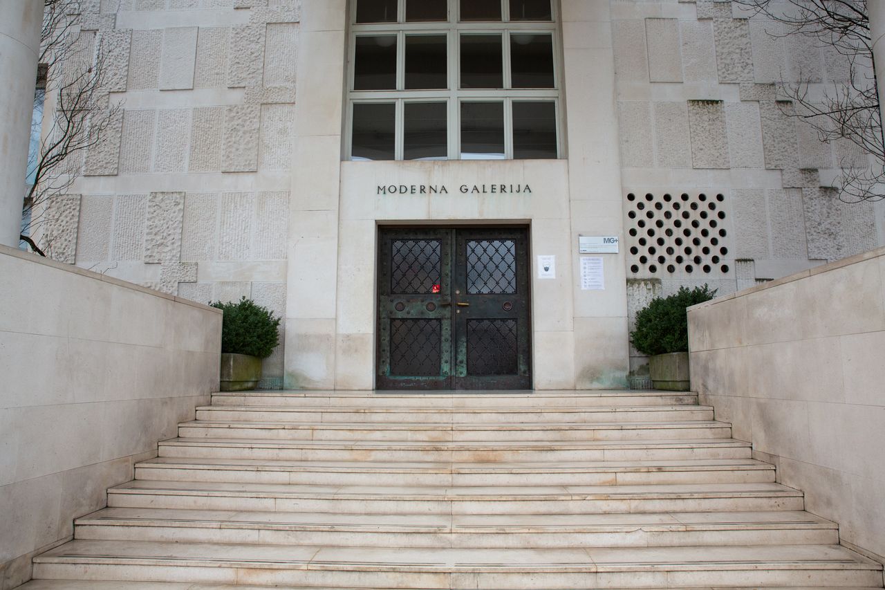 File:Moderna galerija 2021 entrance Photo Kaja Brezocnik (2).jpg