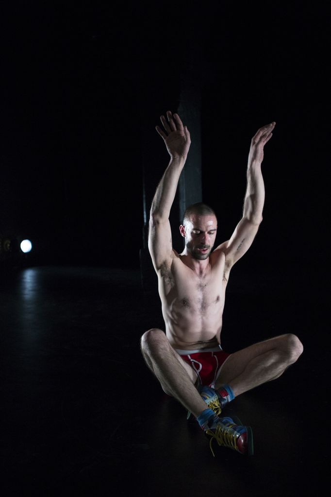 File:Glej Theatre 2015 Razor Photo Miran Bratus.jpg